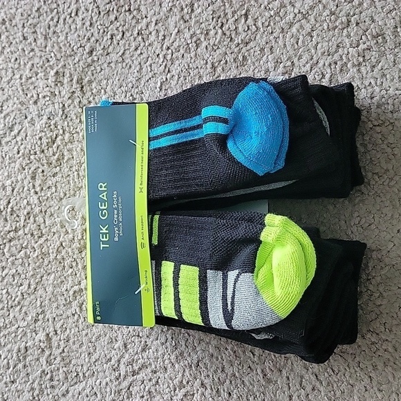 NWT Tek Gear Boy's Crew Socks - Picture 1 of 8